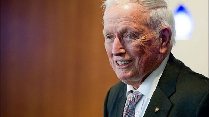 Surgeon who performed first successful artificial heart implant dies at age 96